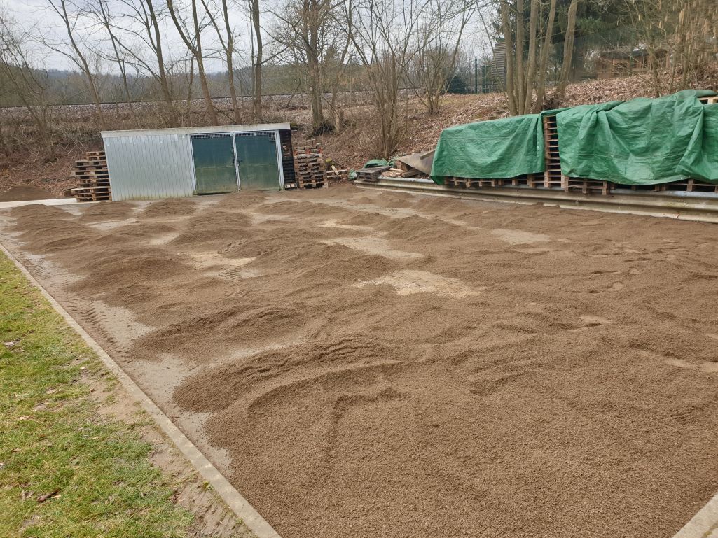 Platz Sand verteilt